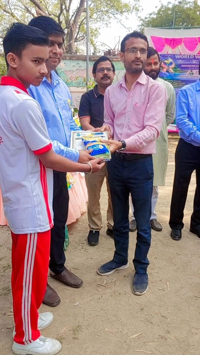 Certificate Distribution to Students
